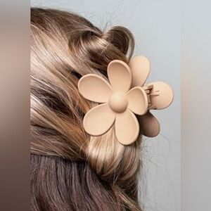 Matte Daisy Flower Claw Clip Beige Neutral Aesthetic Hair Clip